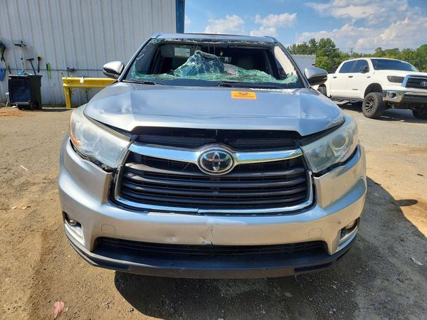 2016 TOYOTA HIGHLANDER