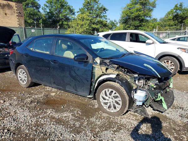 2017 TOYOTA COROLLA