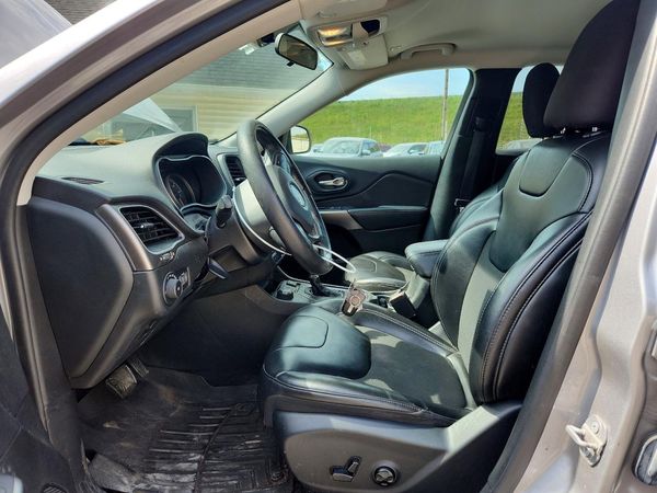 2019 JEEP CHEROKEE