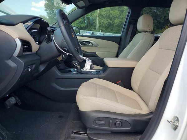 2023 CHEVROLET TRAVERSE LT
