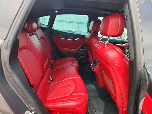 2017 MASERATI LEVANTE
