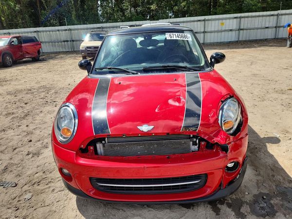 2013 MINI COOPER