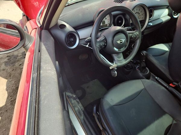 2013 MINI COOPER