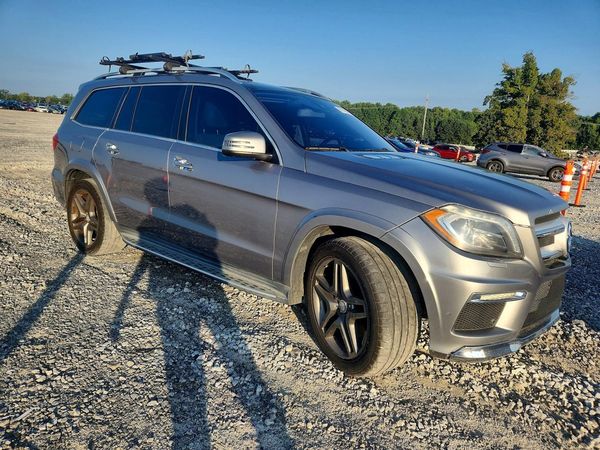 2015 MERCEDES-BENZ GL GL550 4MATIC