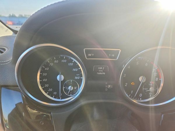 2015 MERCEDES-BENZ GL GL550 4MATIC