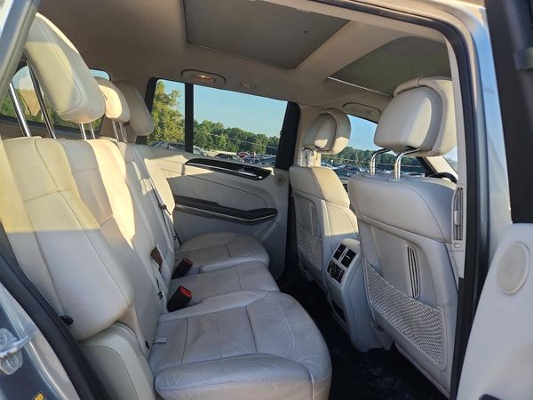 2015 MERCEDES-BENZ GL GL550 4MATIC