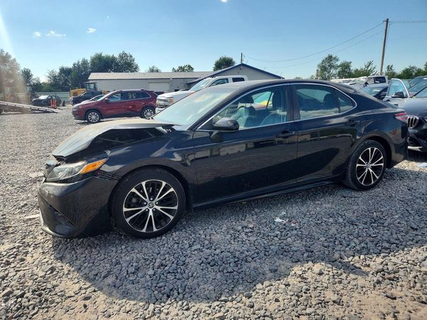 2019 TOYOTA CAMRY