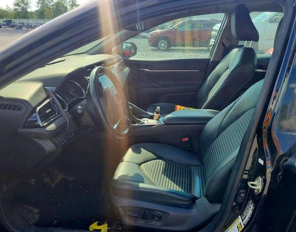 2019 TOYOTA CAMRY