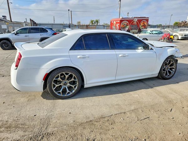 2018 CHRYSLER 300