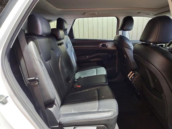 2022 KIA SORENTO S