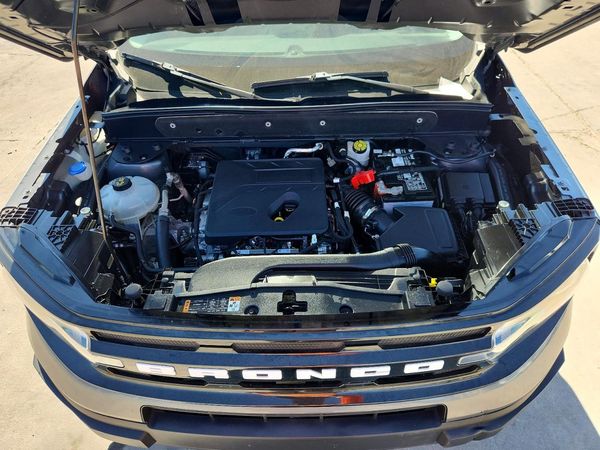 2021 FORD BRONCO SPORT Outer Banks — Engine bay