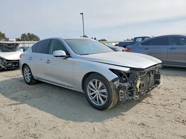 2014 INFINITI Q50