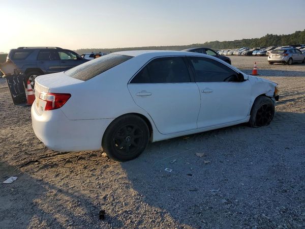 2013 TOYOTA CAMRY
