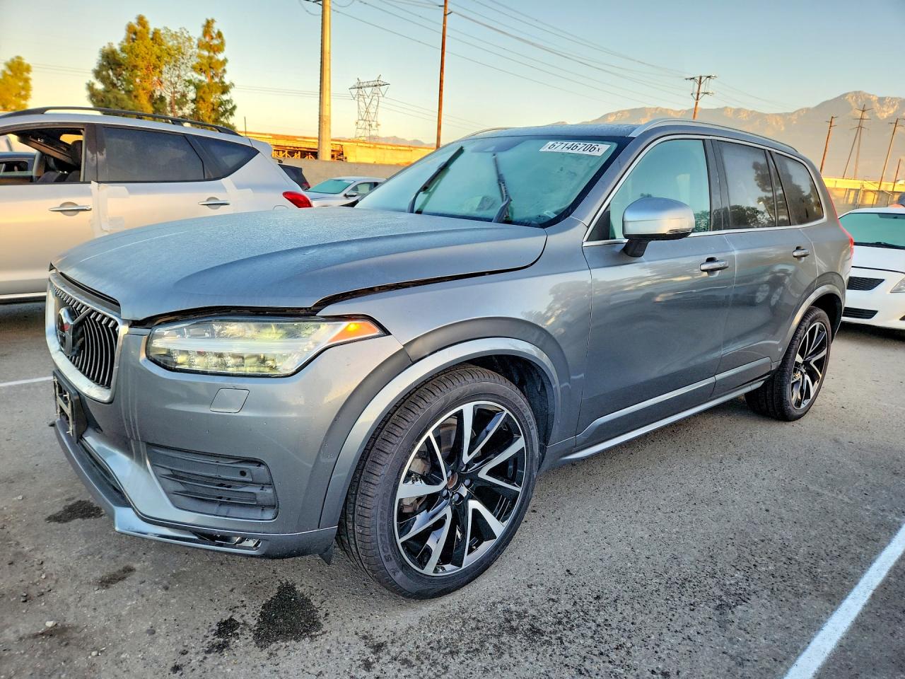 2020 VOLVO XC90