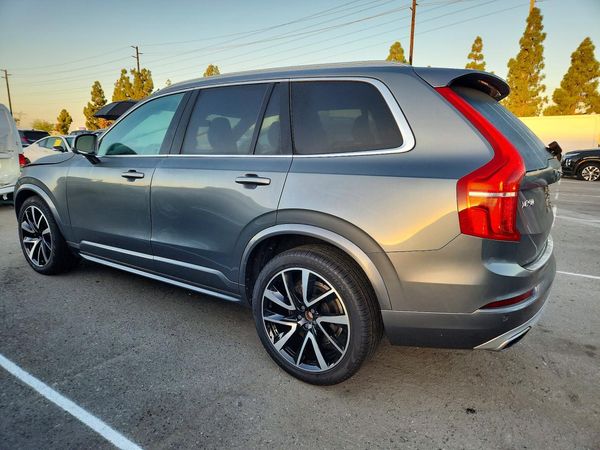 2020 VOLVO XC90