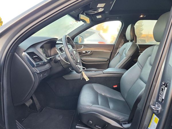 2020 VOLVO XC90
