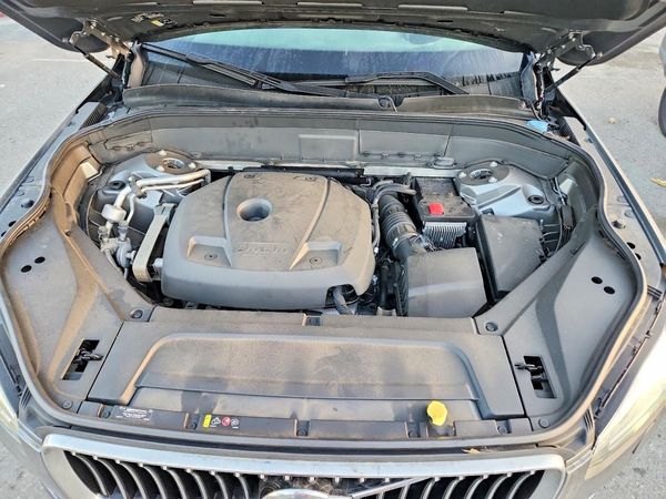 2020 VOLVO XC90