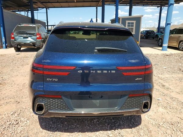 2023 GENESIS GV70
