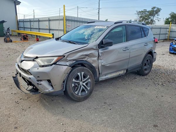 2017 TOYOTA RAV4 LE — Front 3/4