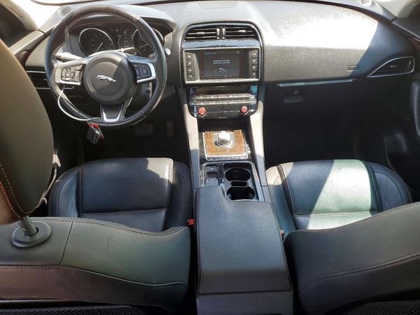 2018 JAGUAR F-PACE
