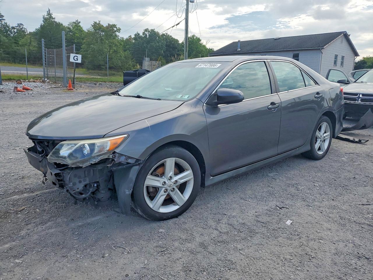 2013 TOYOTA CAMRY