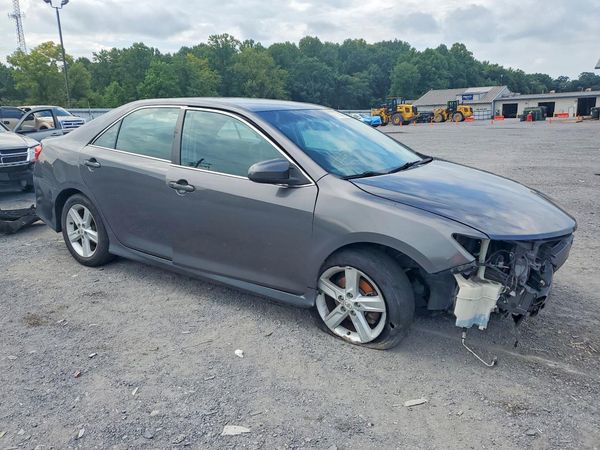 2013 TOYOTA CAMRY