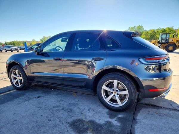 2020 PORSCHE MACAN