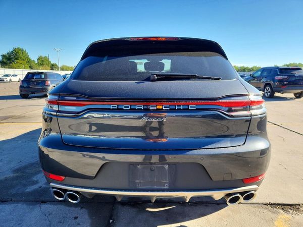 2020 PORSCHE MACAN