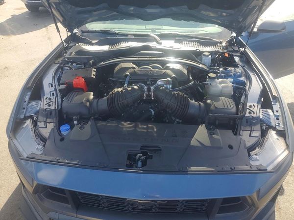2024 FORD MUSTANG Dark Horse — Engine bay