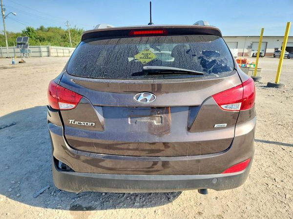 2015 HYUNDAI TUCSON GLS (Middle)