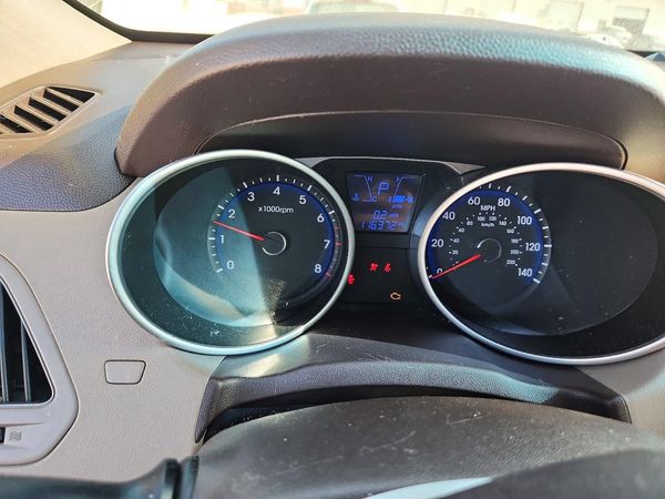 2015 HYUNDAI TUCSON GLS (Middle)