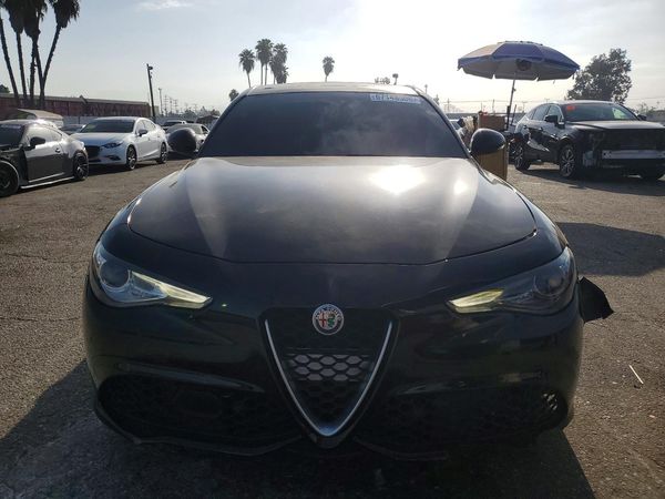 2017 ALFA ROMEO GIULIA