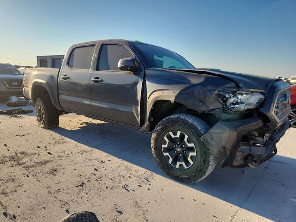 2016 TOYOTA TACOMA