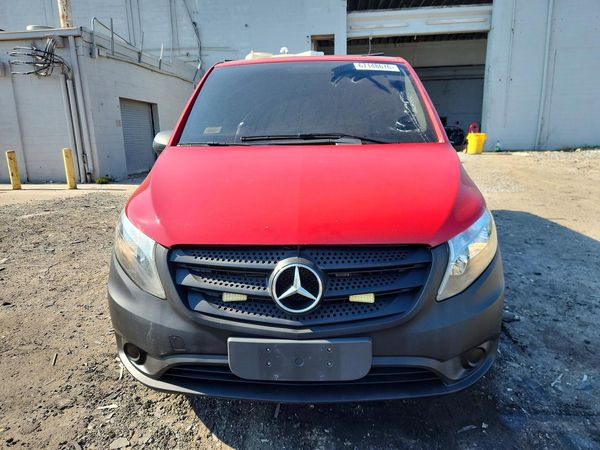 2018 MERCEDES-BENZ METRIS