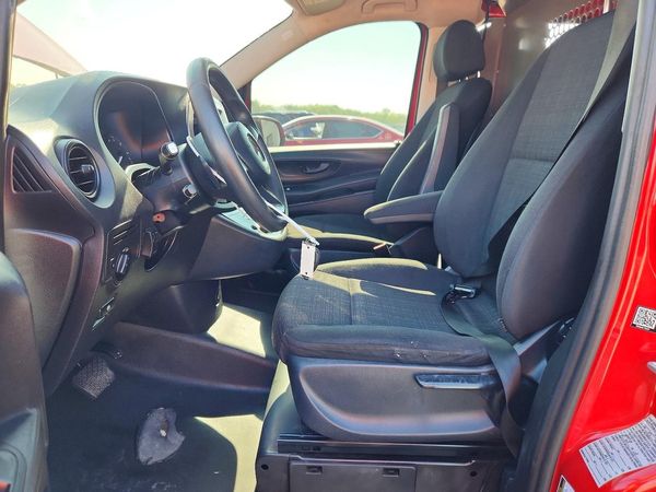 2018 MERCEDES-BENZ METRIS
