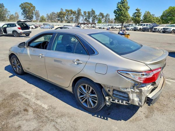 2016 TOYOTA CAMRY