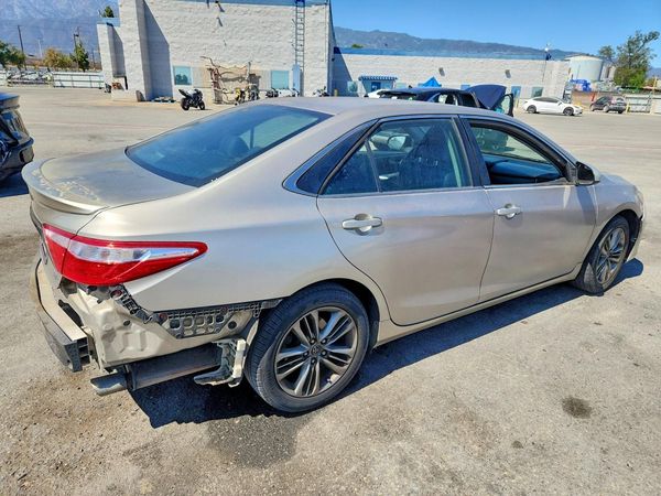 2016 TOYOTA CAMRY