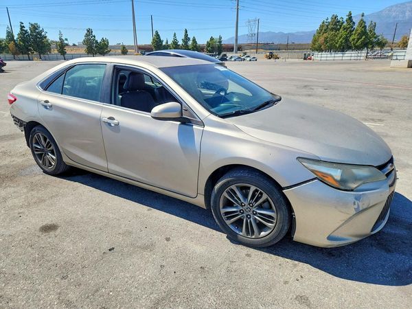 2016 TOYOTA CAMRY