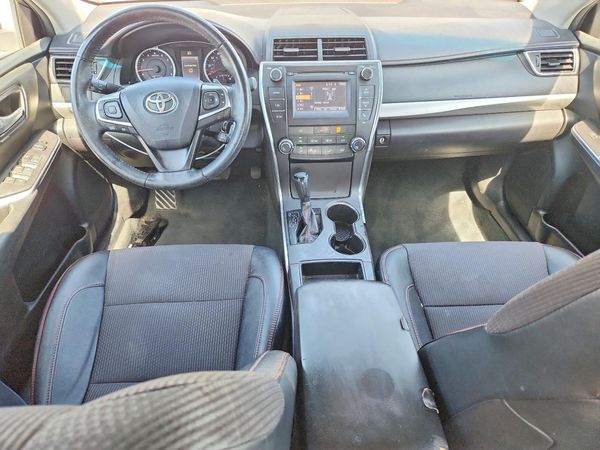 2016 TOYOTA CAMRY