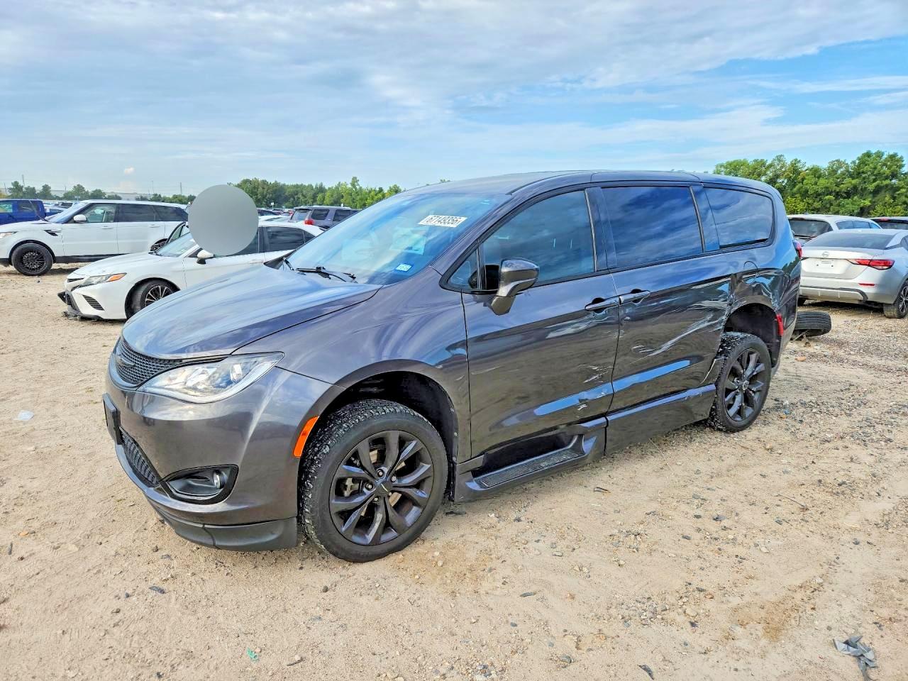 2019 CHRYSLER PACIFICA