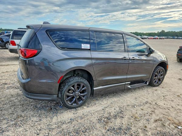 2019 CHRYSLER PACIFICA