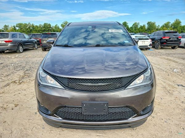 2019 CHRYSLER PACIFICA