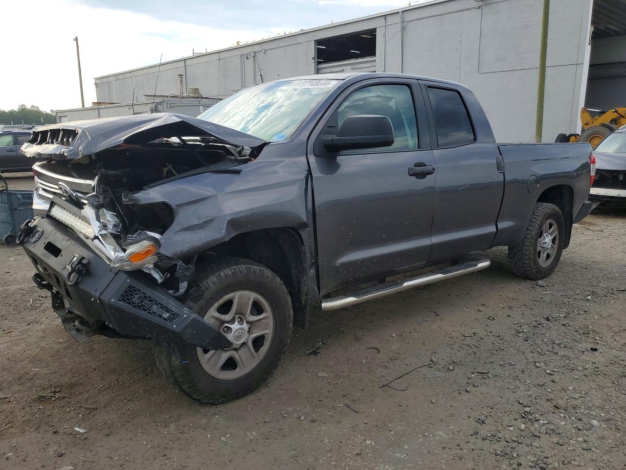 2017 TOYOTA TUNDRA