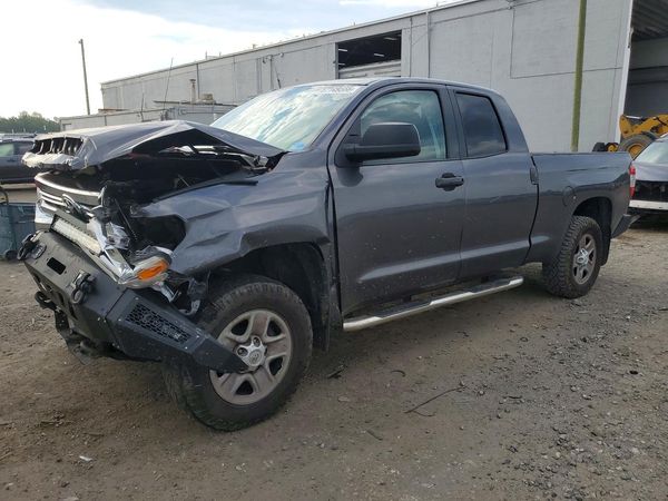 2017 TOYOTA TUNDRA