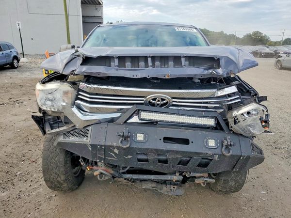 2017 TOYOTA TUNDRA