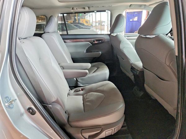 2021 TOYOTA HIGHLANDER