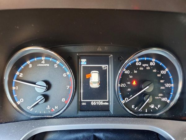 2016 TOYOTA RAV4 XLE (M Grade)