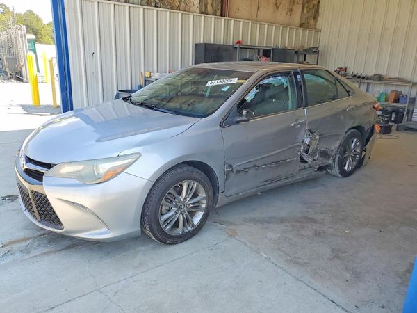 2016 TOYOTA CAMRY