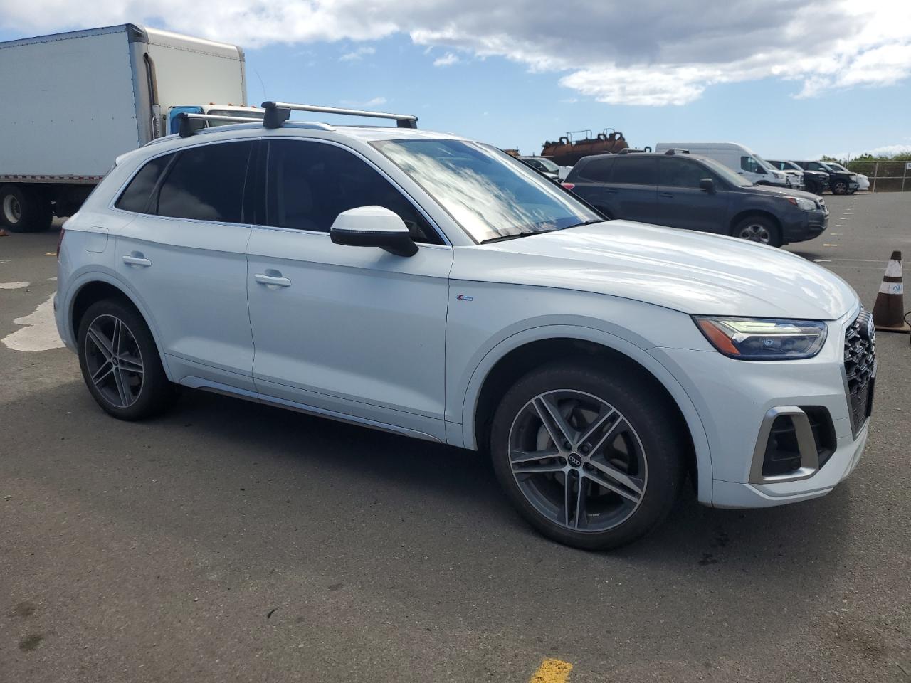 2021 AUDI Q5 E
