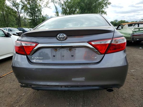 2016 TOYOTA CAMRY